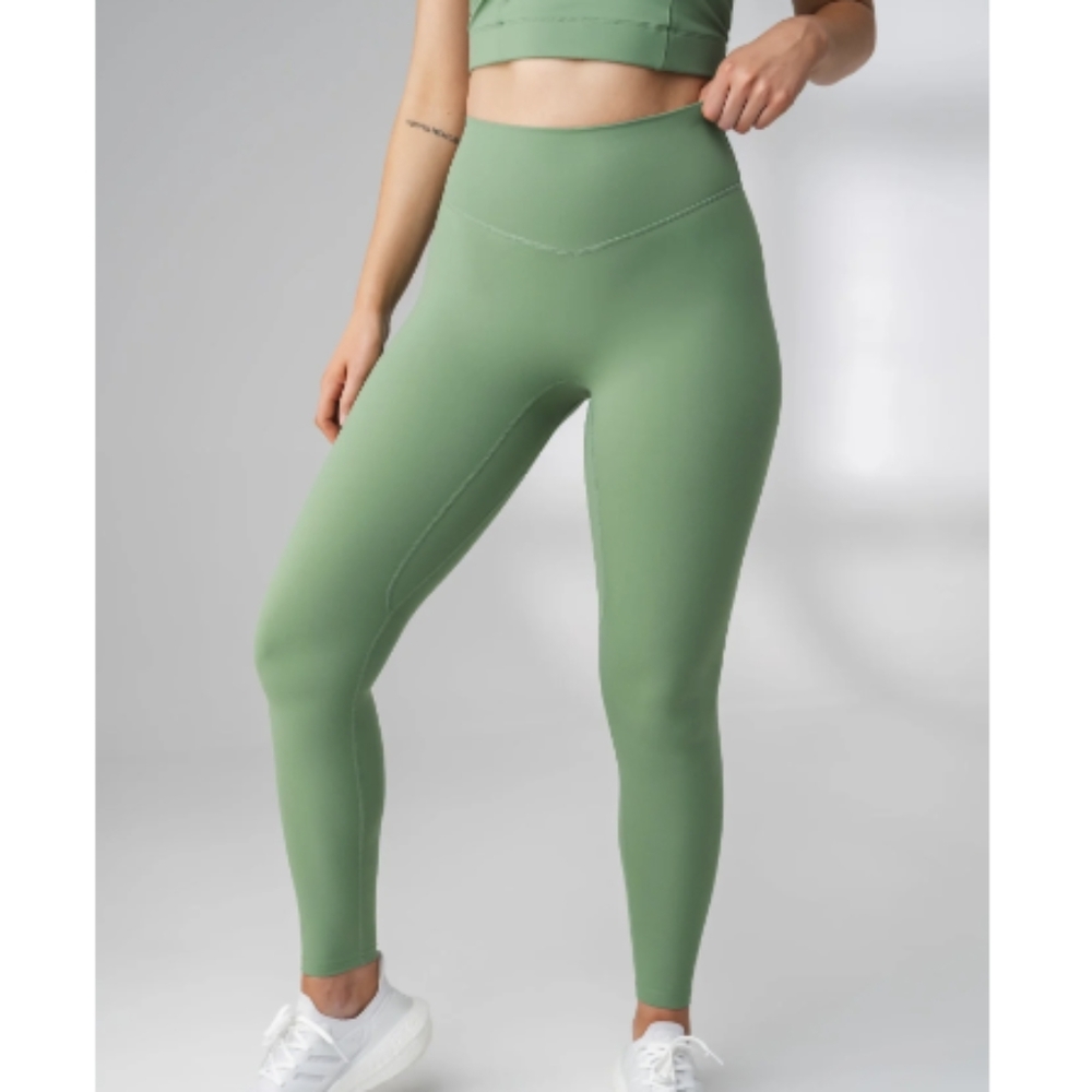 Vitality Leggings ( Balance Athletica Gymshark Alphalete Lululemon BuffBunny)